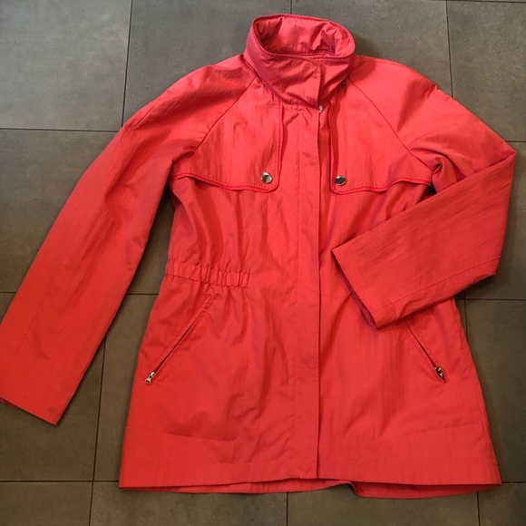 Tahari Jackets & Blazers - Tahari Fully Lined Rain Jacket